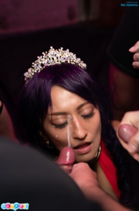 Busty Rei Hoshino blowbanged on her knees and bukkake facials